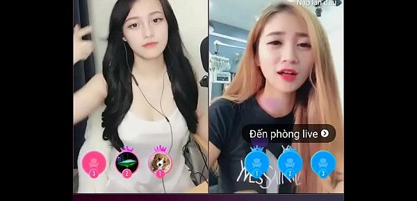  Two cute girl in livestream Uplive